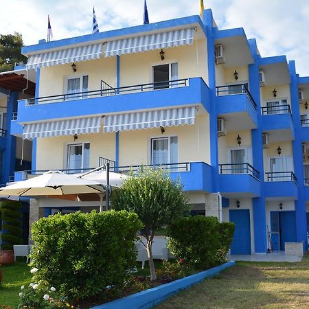 Kangaroo Hotel Mola Kalyva Bagian luar foto