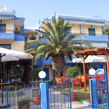 Kangaroo Hotel Mola Kalyva Bagian luar foto