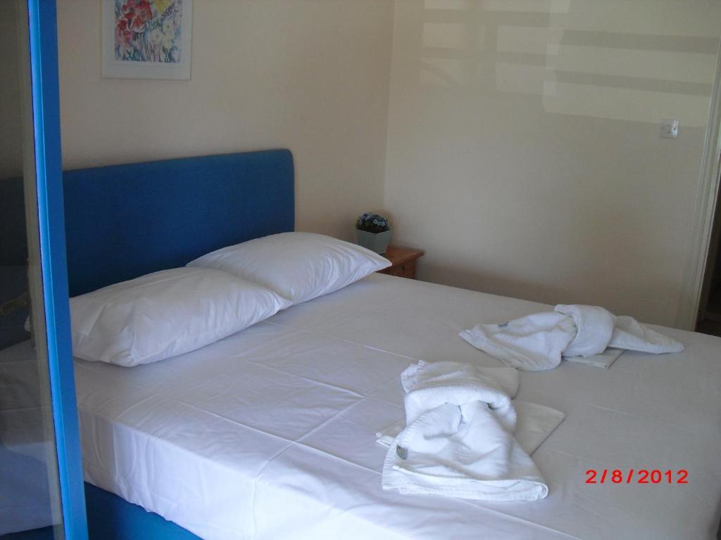 Kangaroo Hotel Mola Kalyva Ruang foto
