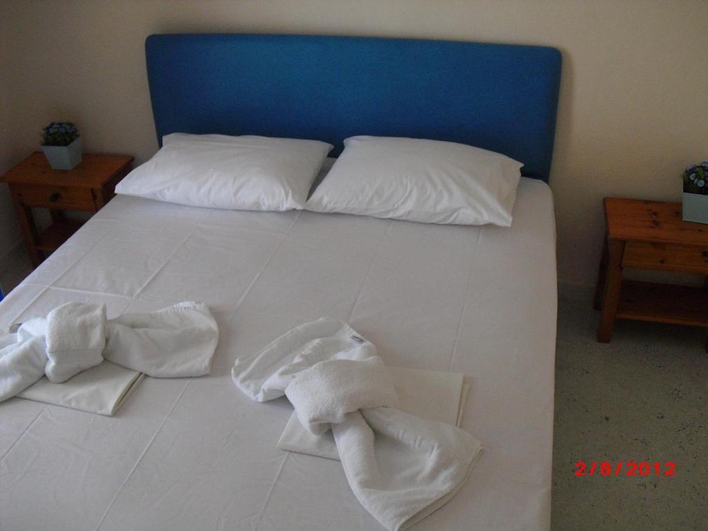 Kangaroo Hotel Mola Kalyva Ruang foto