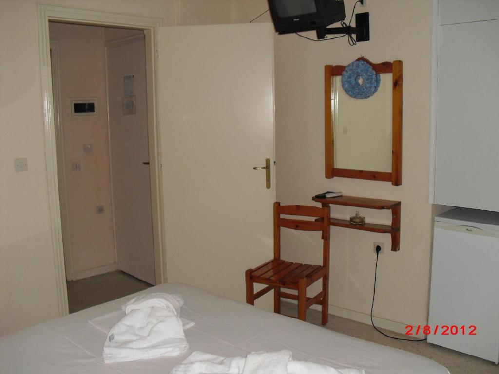 Kangaroo Hotel Mola Kalyva Ruang foto