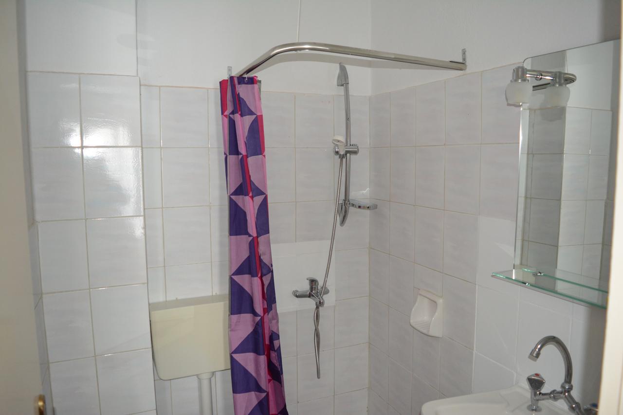 Kangaroo Hotel Mola Kalyva Bagian luar foto