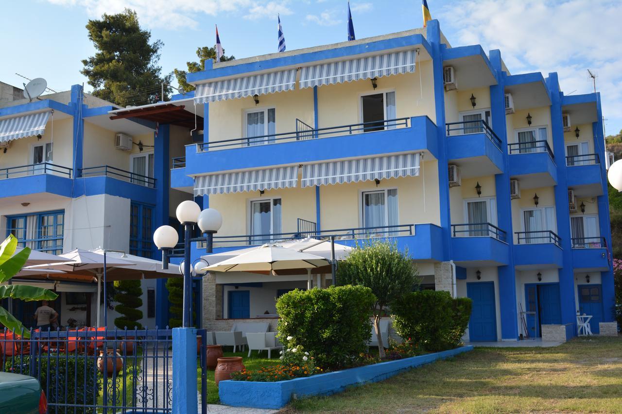 Kangaroo Hotel Mola Kalyva Bagian luar foto